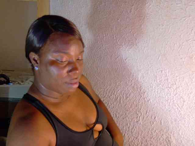 curvynaomhy webcam
