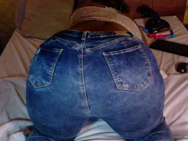 curvynaomhy webcam