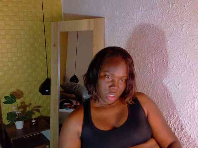 curvynaomhy webcam