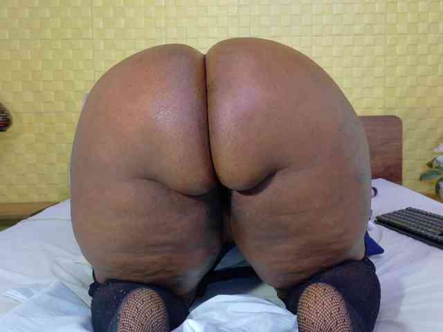 curvynaomhy webcam