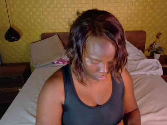 curvynaomhy webcam