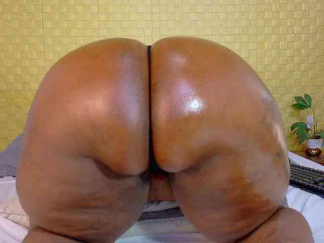 curvynaomhy webcam