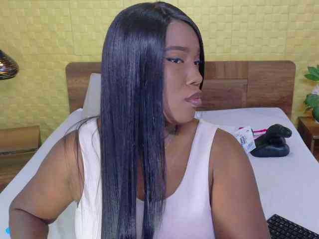 curvynaomhy webcam