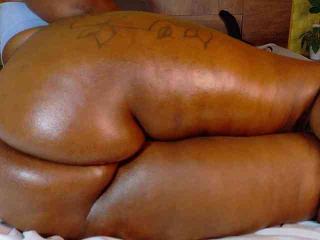 curvynaomhy webcam