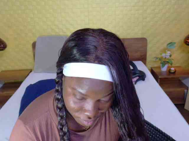 curvynaomhy webcam