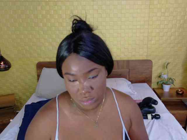 curvynaomhy webcam