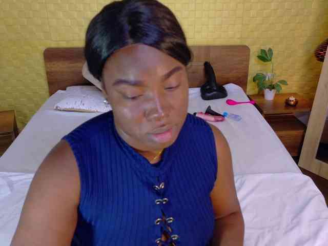 curvynaomhy webcam
