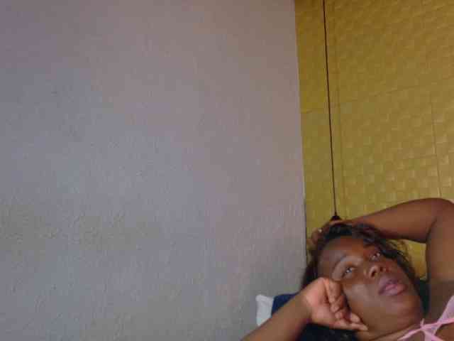 curvynaomhy webcam