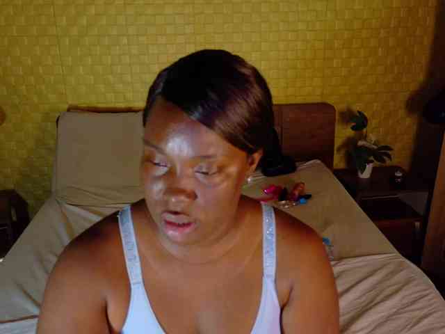 curvynaomhy webcam