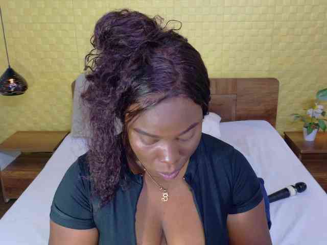 curvynaomhy webcam