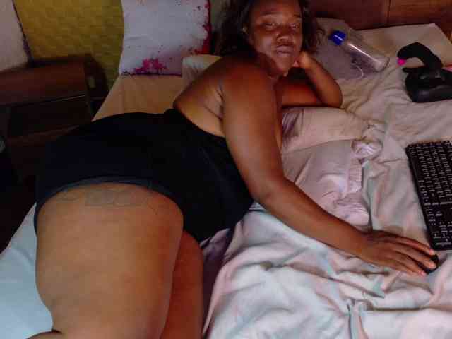 curvynaomhy webcam