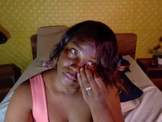 curvynaomhy webcam