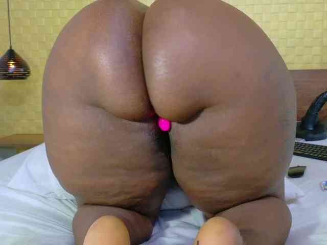 curvynaomhy webcam