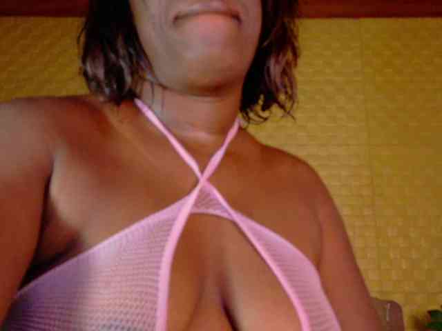 curvynaomhy webcam