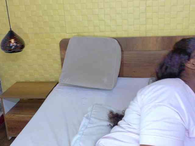 curvynaomhy webcam