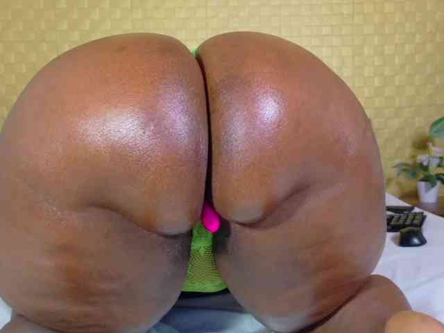 curvynaomhy webcam