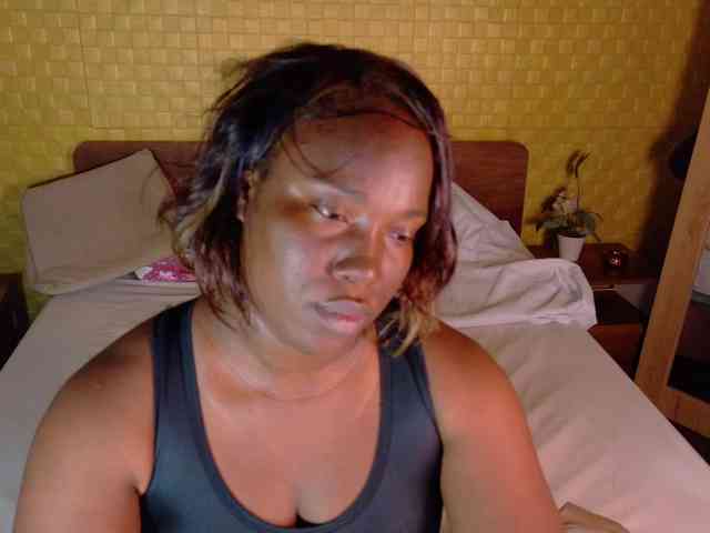 curvynaomhy webcam