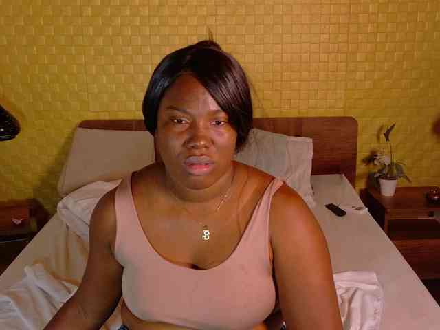 curvynaomhy webcam