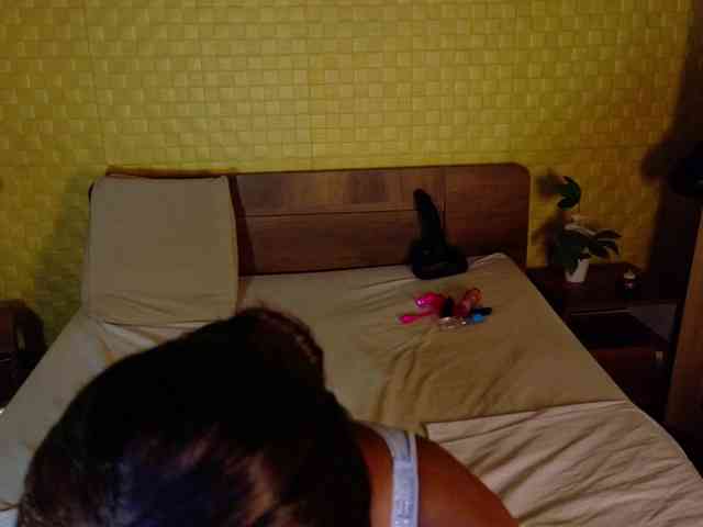 curvynaomhy webcam