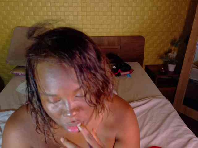 curvynaomhy webcam