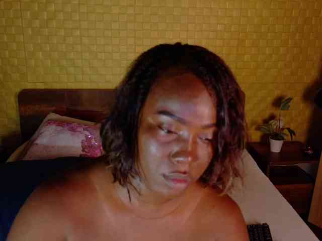 curvynaomhy webcam