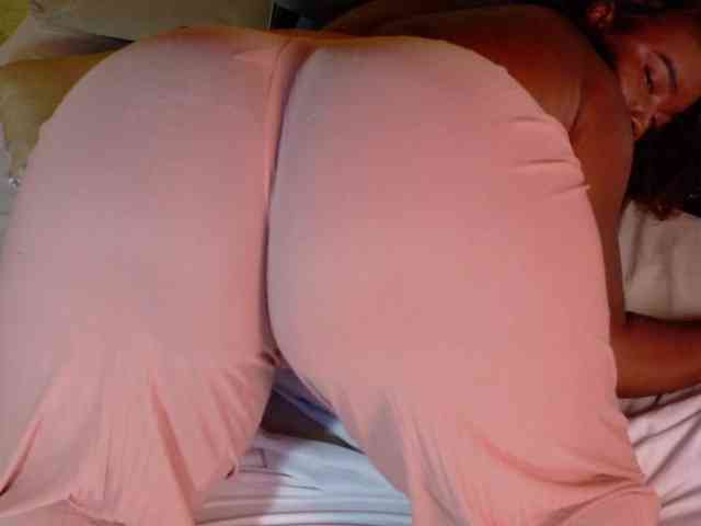 Model: curvynaomhy