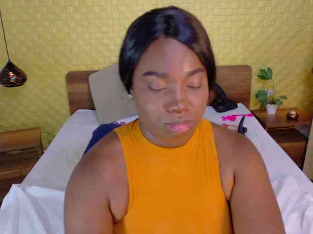 curvynaomhy webcam