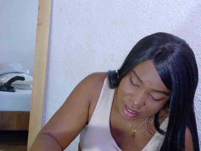 curvynaomhy webcam