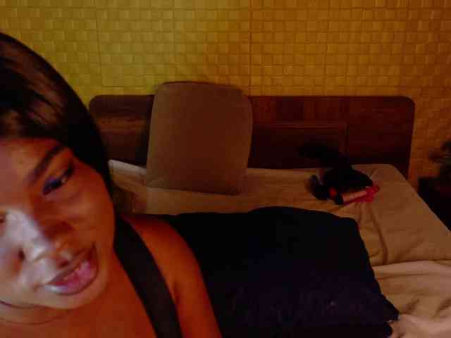 curvynaomhy webcam