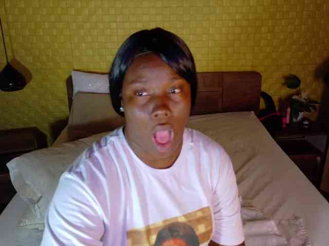 curvynaomhy webcam