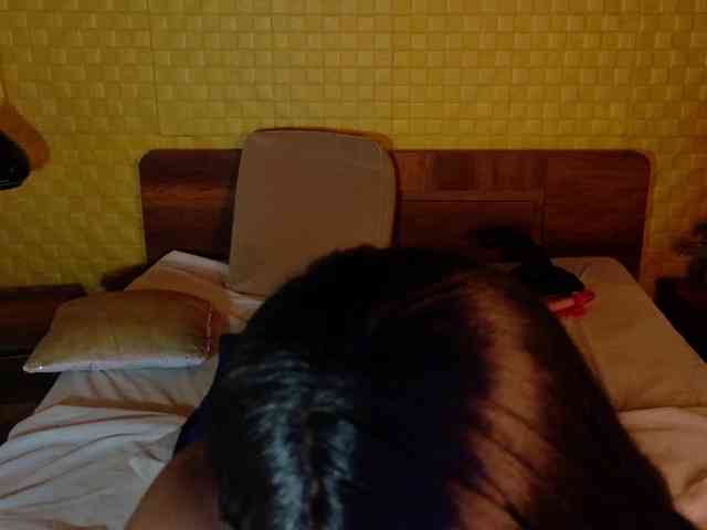 curvynaomhy webcam