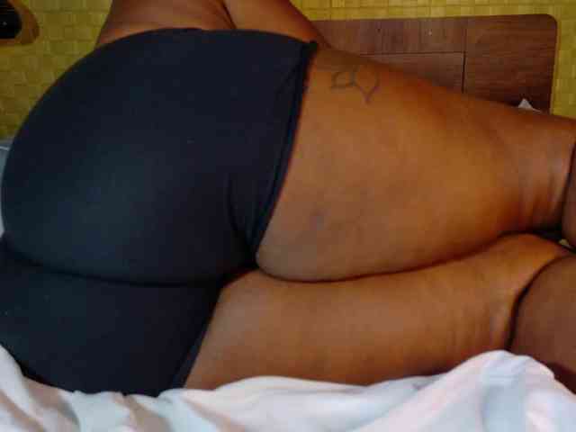 curvynaomhy webcam