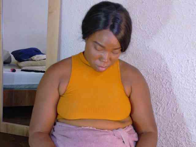 curvynaomhy webcam