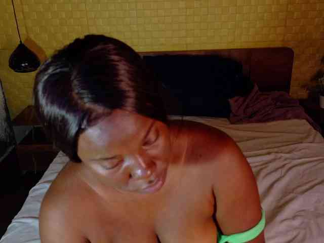curvynaomhy webcam