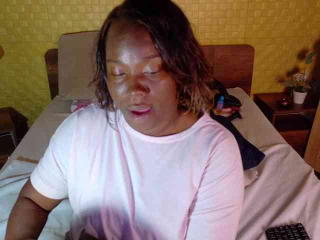 curvynaomhy webcam