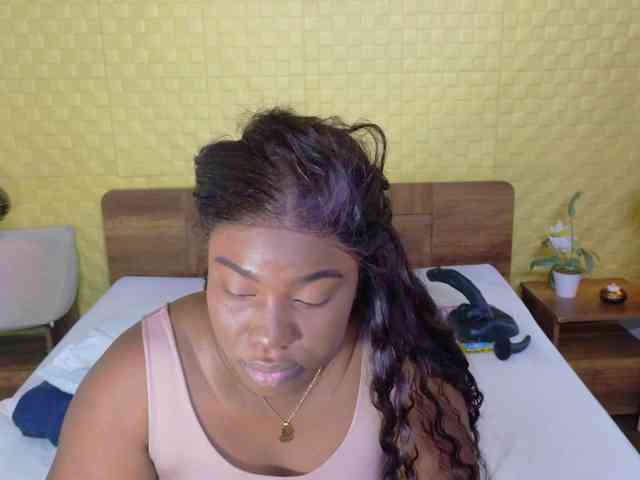 curvynaomhy webcam