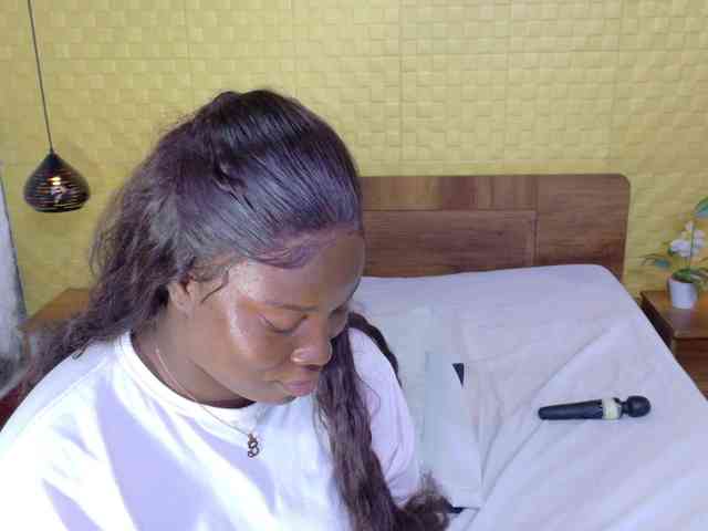 curvynaomhy webcam