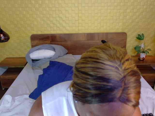 curvynaomhy webcam