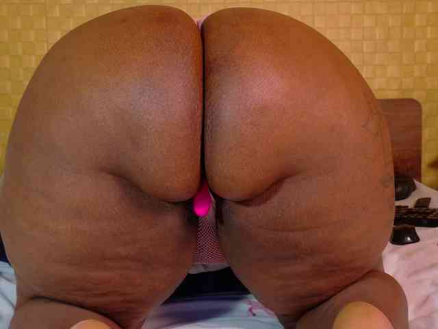 curvynaomhy webcam
