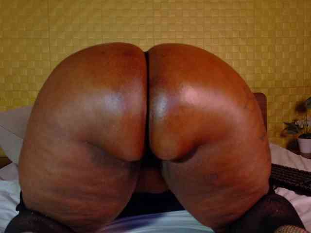 curvynaomhy webcam