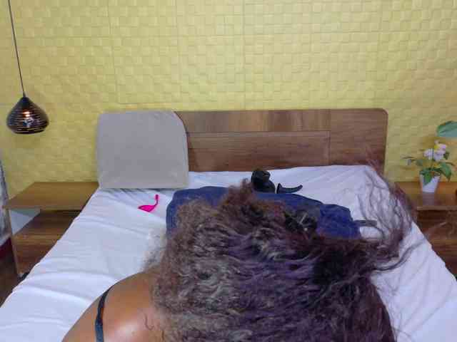 curvynaomhy webcam