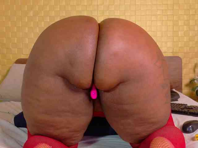 curvynaomhy webcam