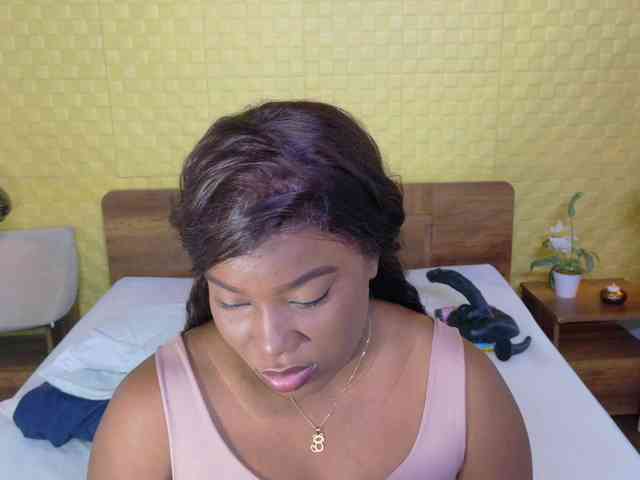 curvynaomhy webcam