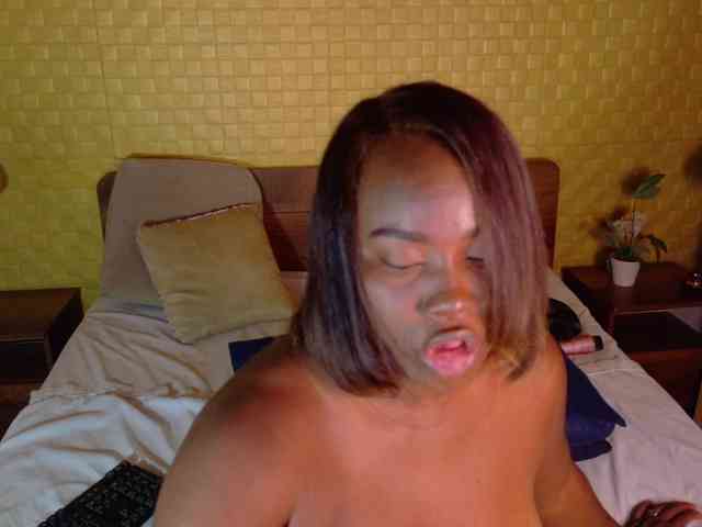 curvynaomhy webcam