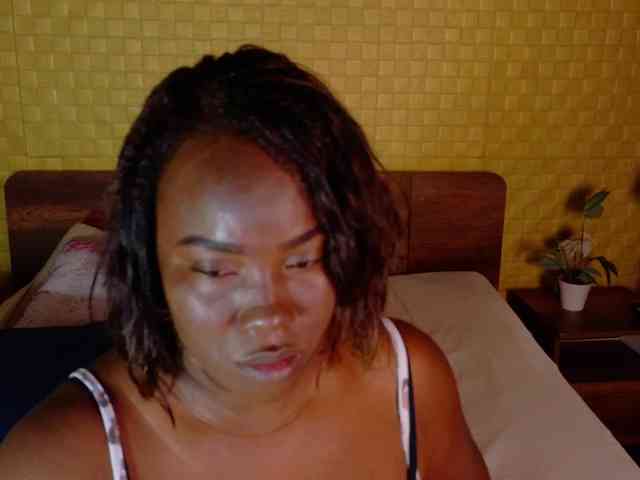 curvynaomhy webcam