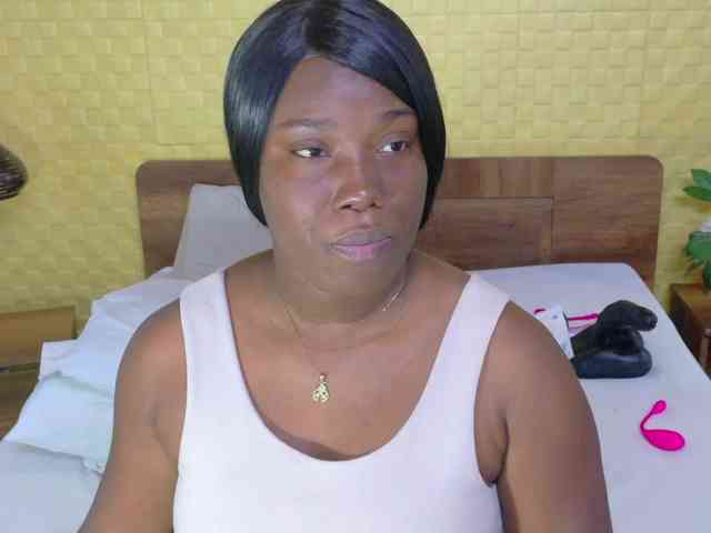 curvynaomhy webcam