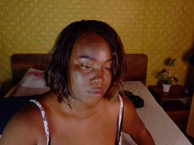 curvynaomhy webcam