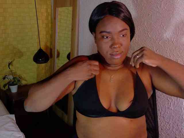 curvynaomhy webcam