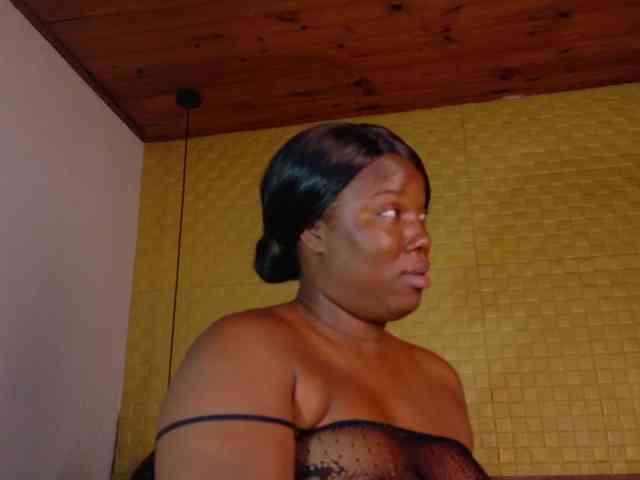 curvynaomhy webcam