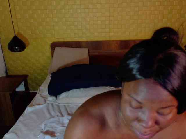 curvynaomhy webcam